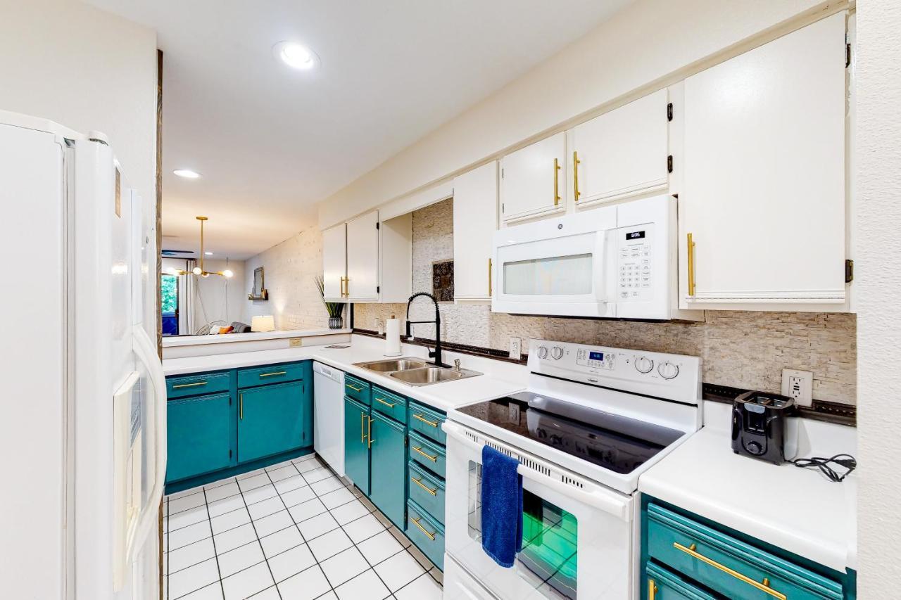 Harr Haven & Pointe Solitude At Pointe Condos Бренсън Екстериор снимка